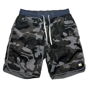 Vouri Mens Shorts size Medium Grey Camo Stretch Performance Active Workout /